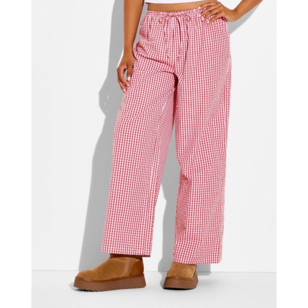 EUC Vinyl Threads Cherry Red Ruffle Heart Gingham Boxer Graphic Pull-On Pants - Picture 8 of 9